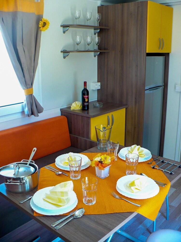 Victoria Mobilehome In Camping Mare E Pineta Lido di Spina Eksteriør bilde