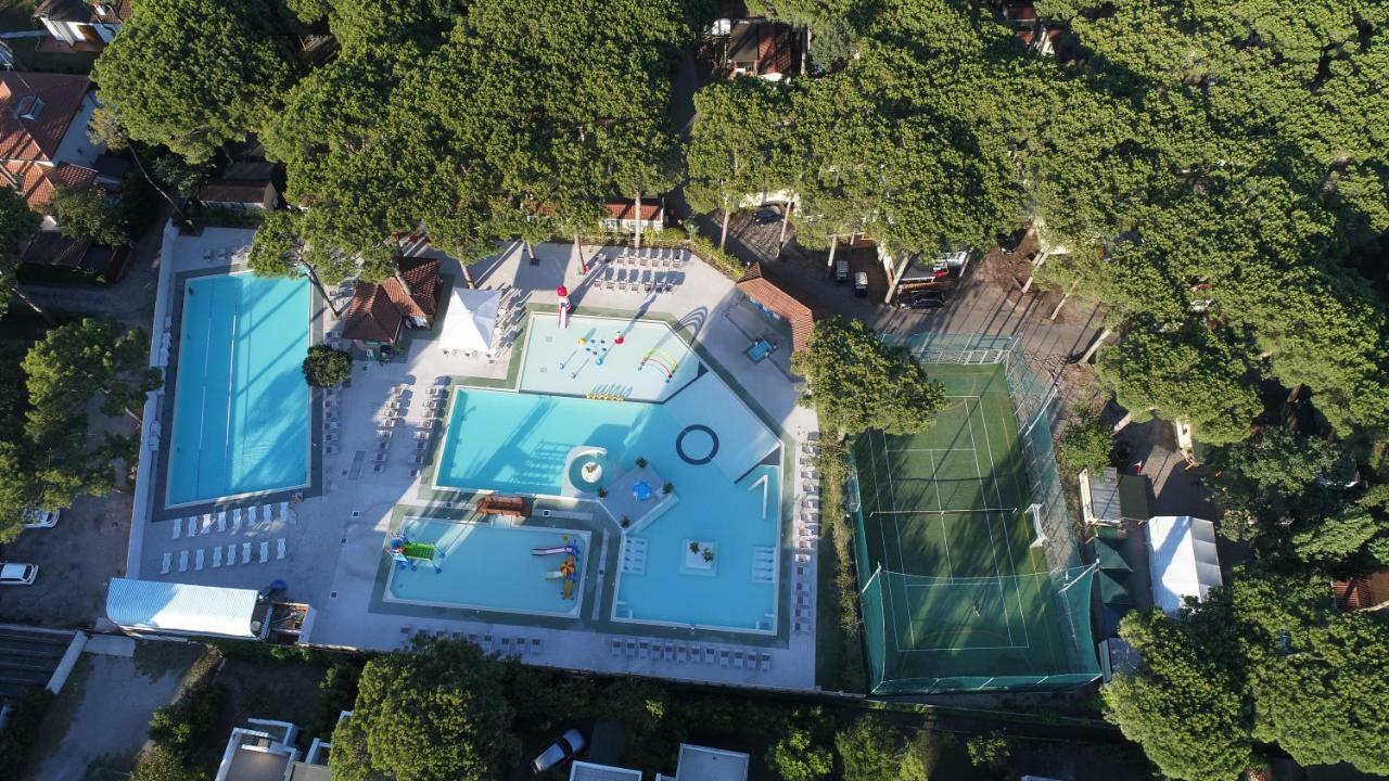 Victoria Mobilehome In Camping Mare E Pineta Lido di Spina Eksteriør bilde
