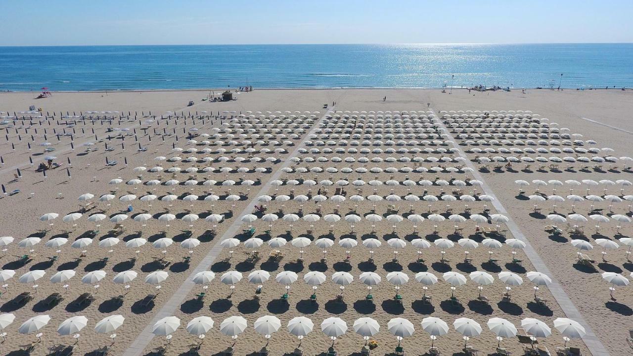 Victoria Mobilehome In Camping Mare E Pineta Lido di Spina Eksteriør bilde