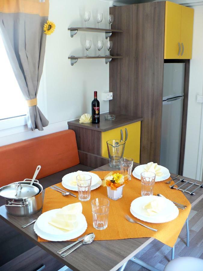 Victoria Mobilehome In Camping Mare E Pineta Lido di Spina Eksteriør bilde
